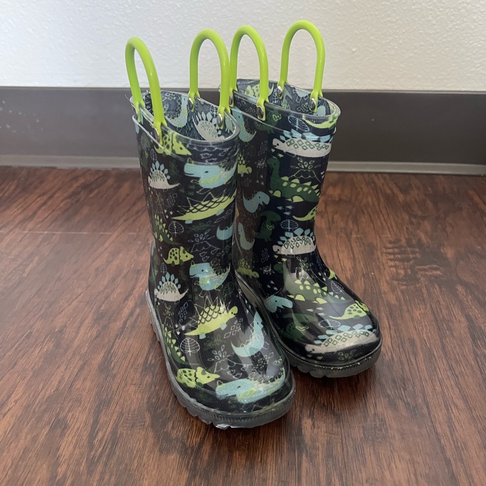 Toddler Light Up Rain Boots - Green Dinosaur Print